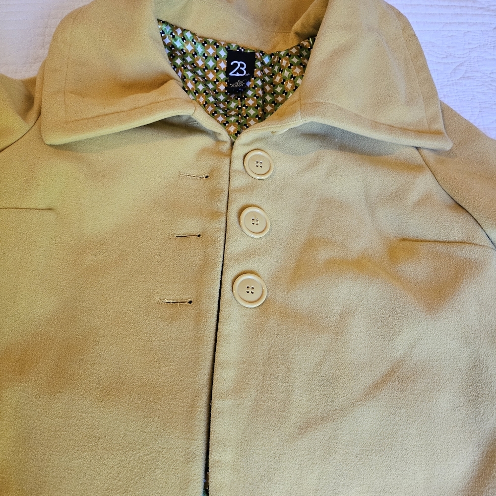 Coat - Picture 5 of 6